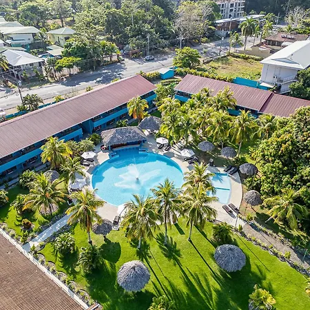 Beach Break Resort & Cr Surf Camp